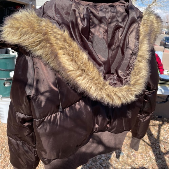 Women's Brown Puffer Jacket - Picture 2 of 3